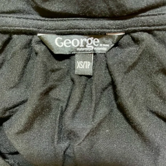 🌟5/$25🌟 Maternity Top Size XSmall - Picture 2 of 4